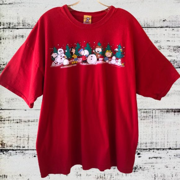 Peanuts Red Christmas Snowmen T-Shirt Snoopy Linus Woodstock Lucy - Picture 13 of 13